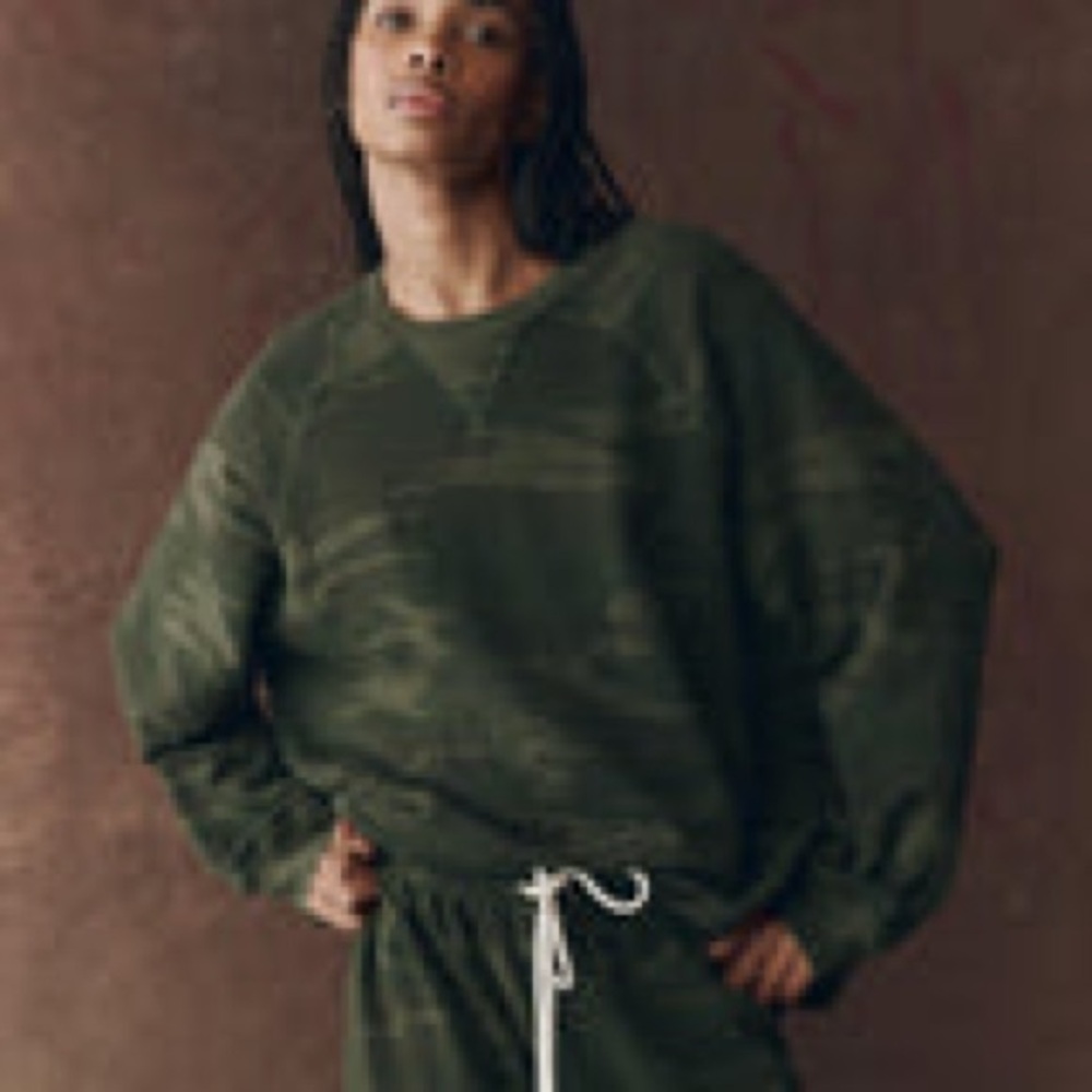 NWT The GREAT forest green sweatshirt size 2